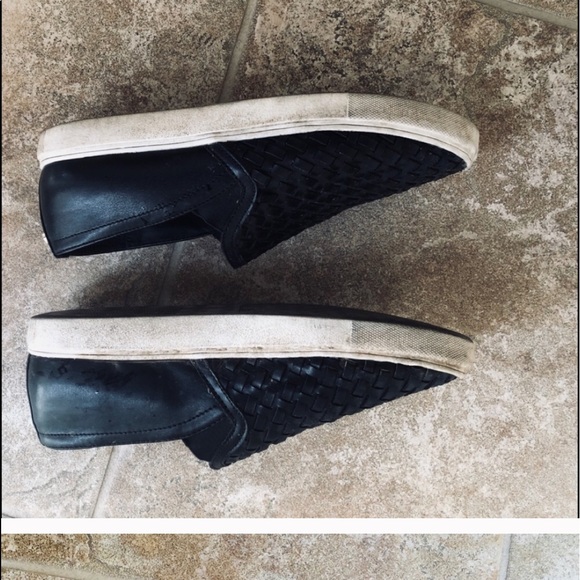 Ladies black Steve Madden size 10 broken in shoes - Picture 4 of 7